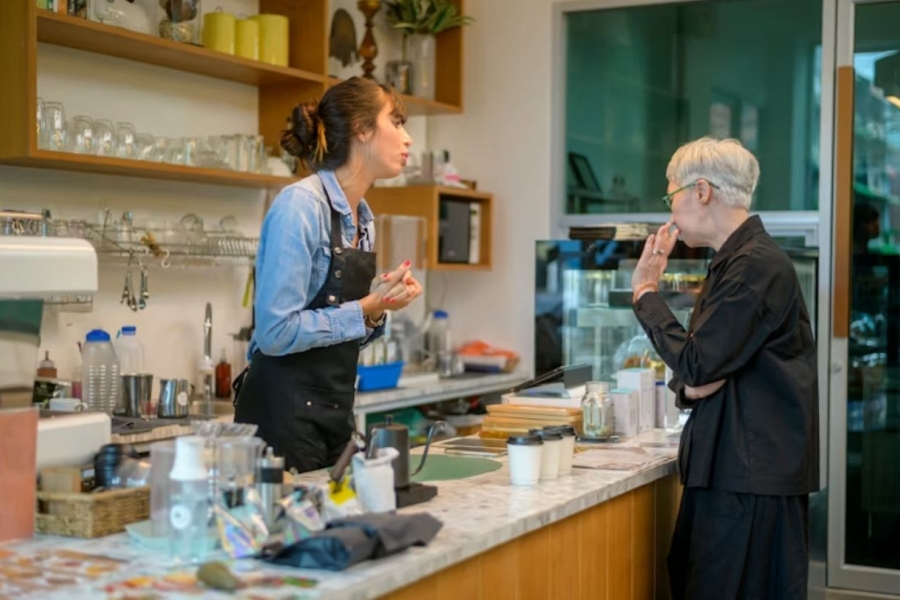 barista and customer