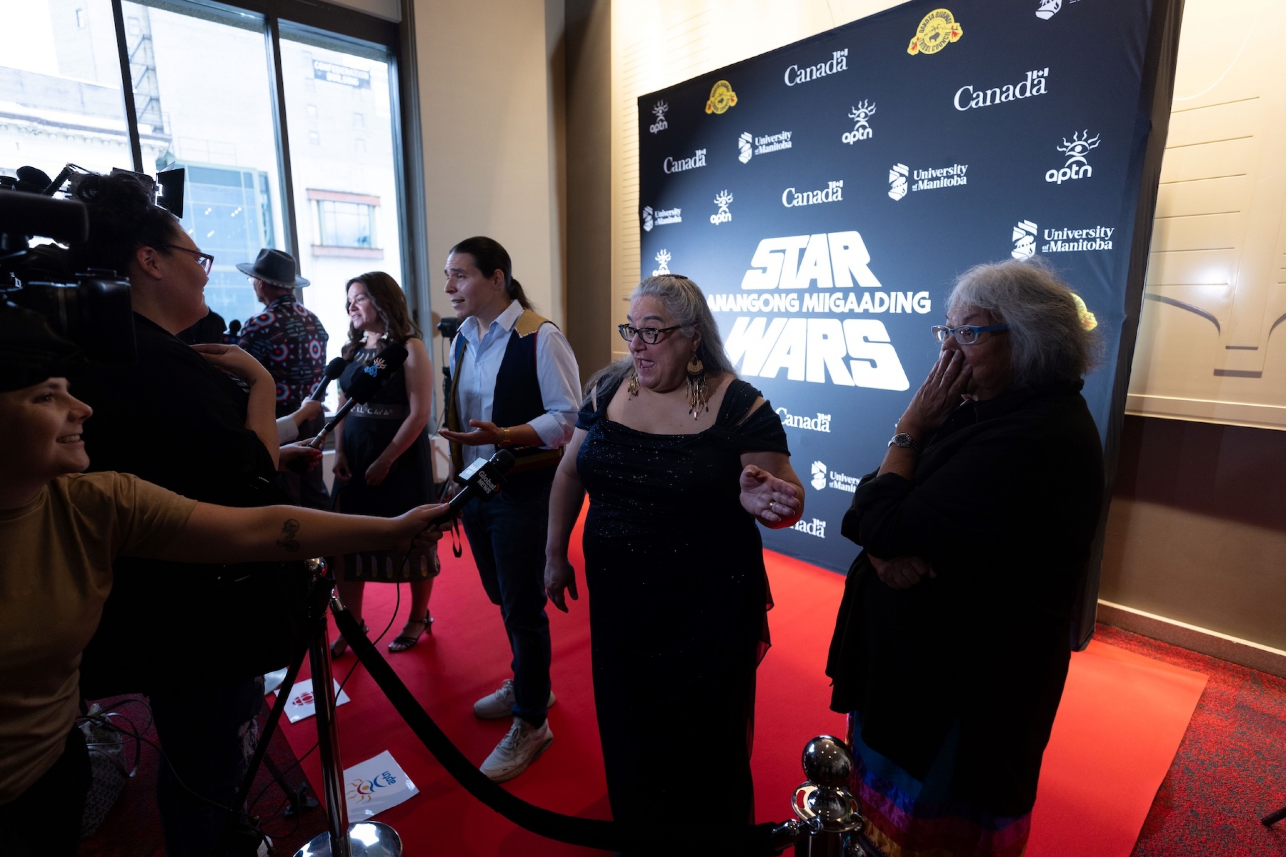 Red carpet media interviews at Anishinaabemowin-dubbed Star Wars premiere.