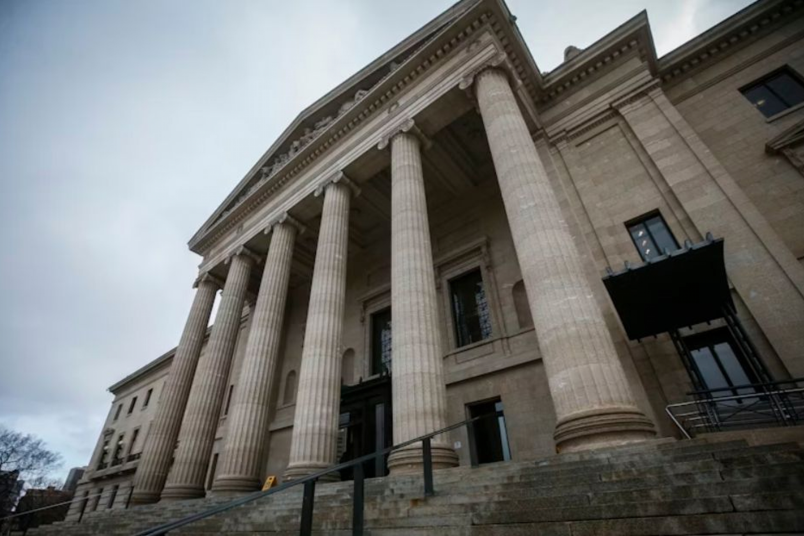 Manitoba legislature building Winnipeg