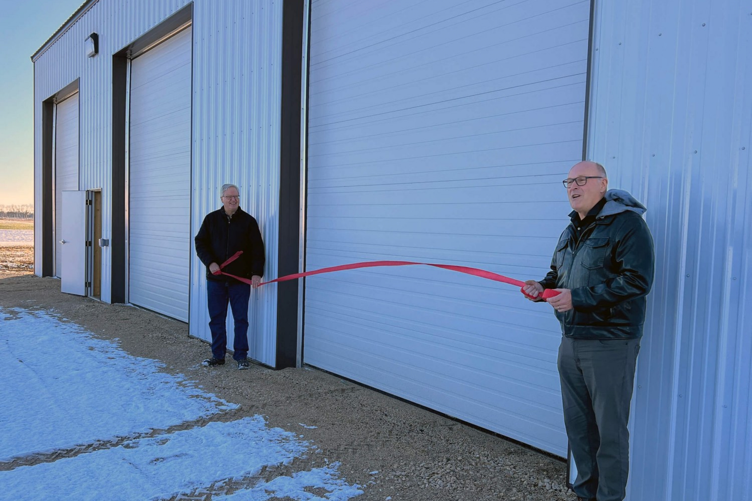 Don and Alvin with ribbon