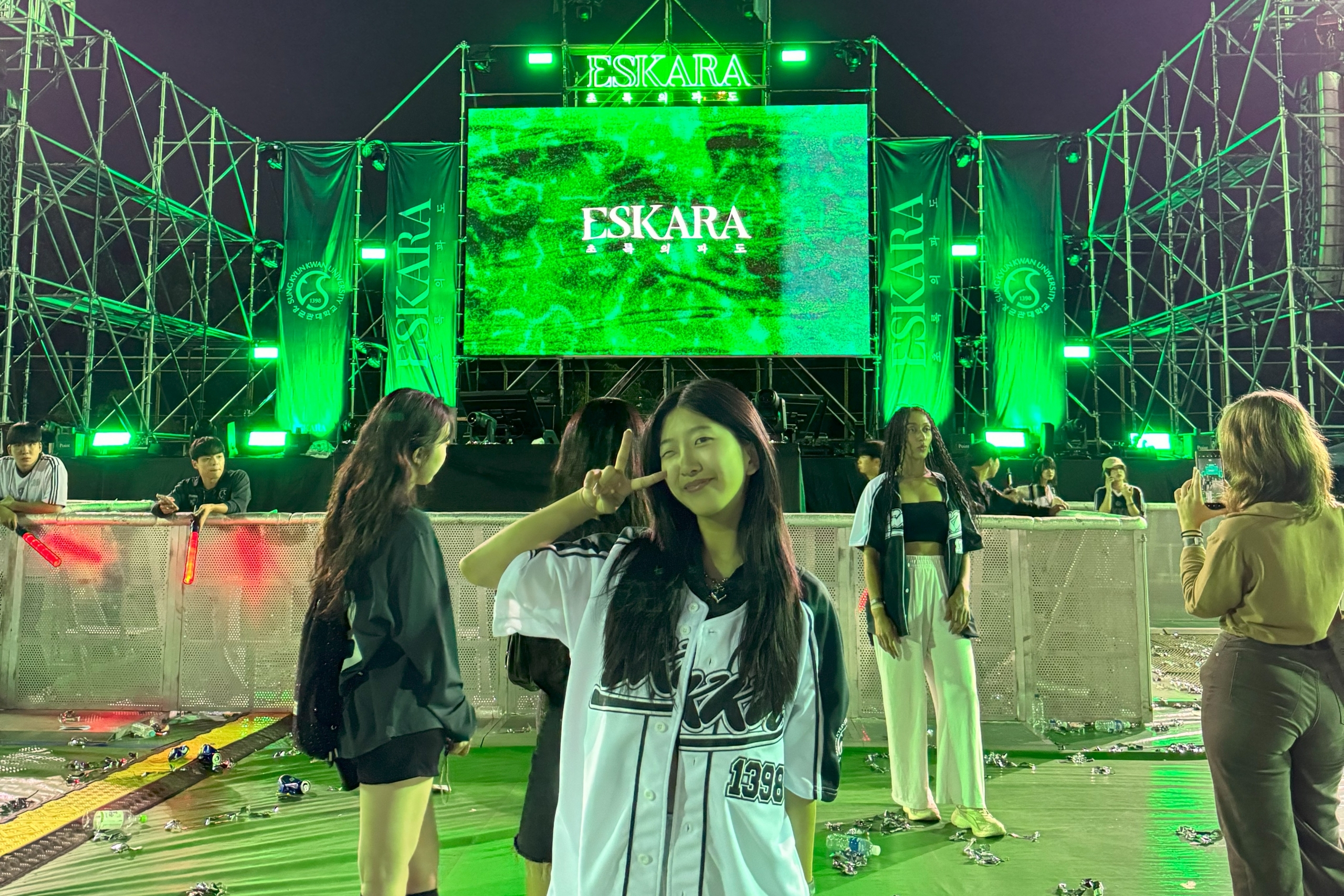 Jaehyun Woo at an outdoor concert