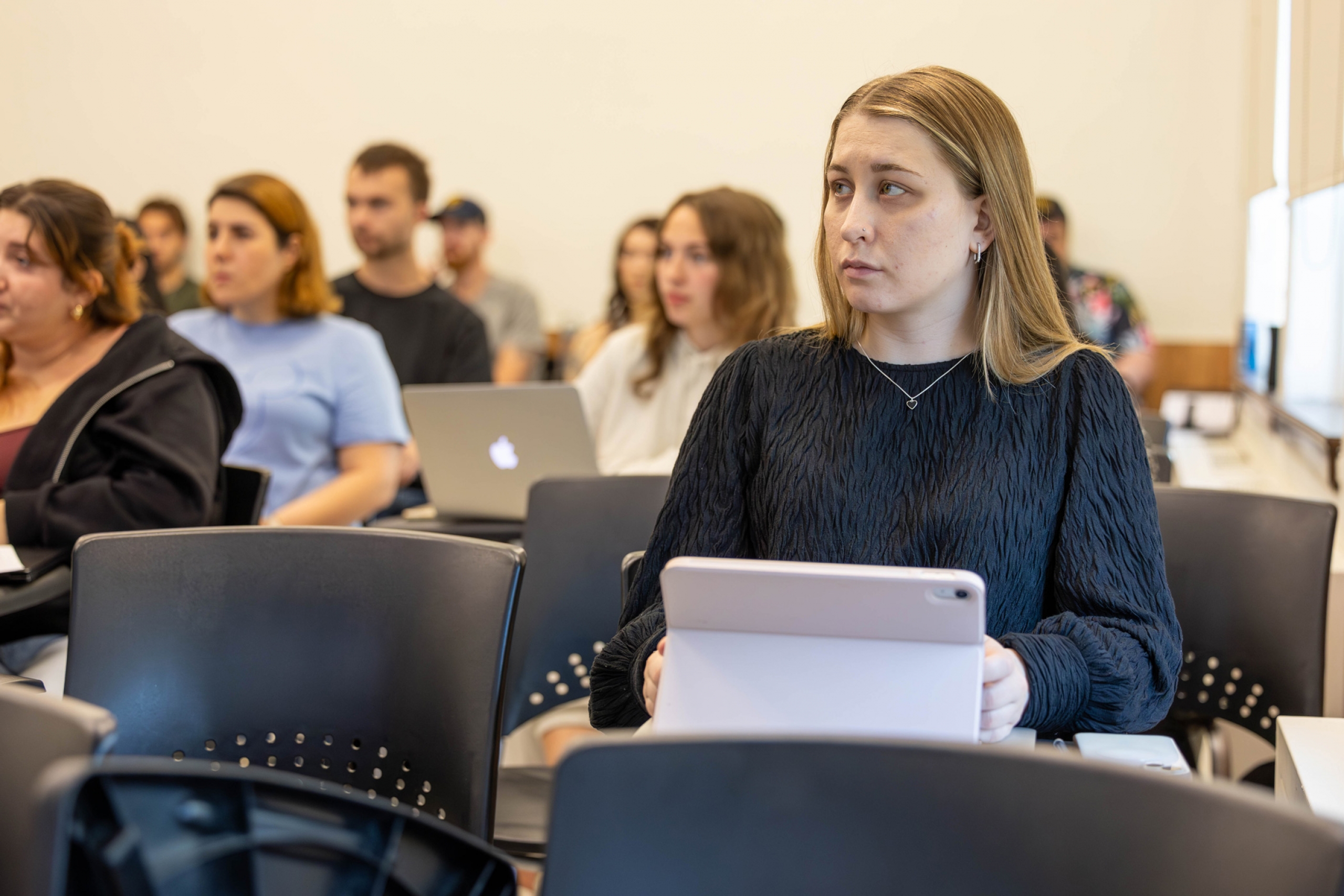 Students at tutoring workshop