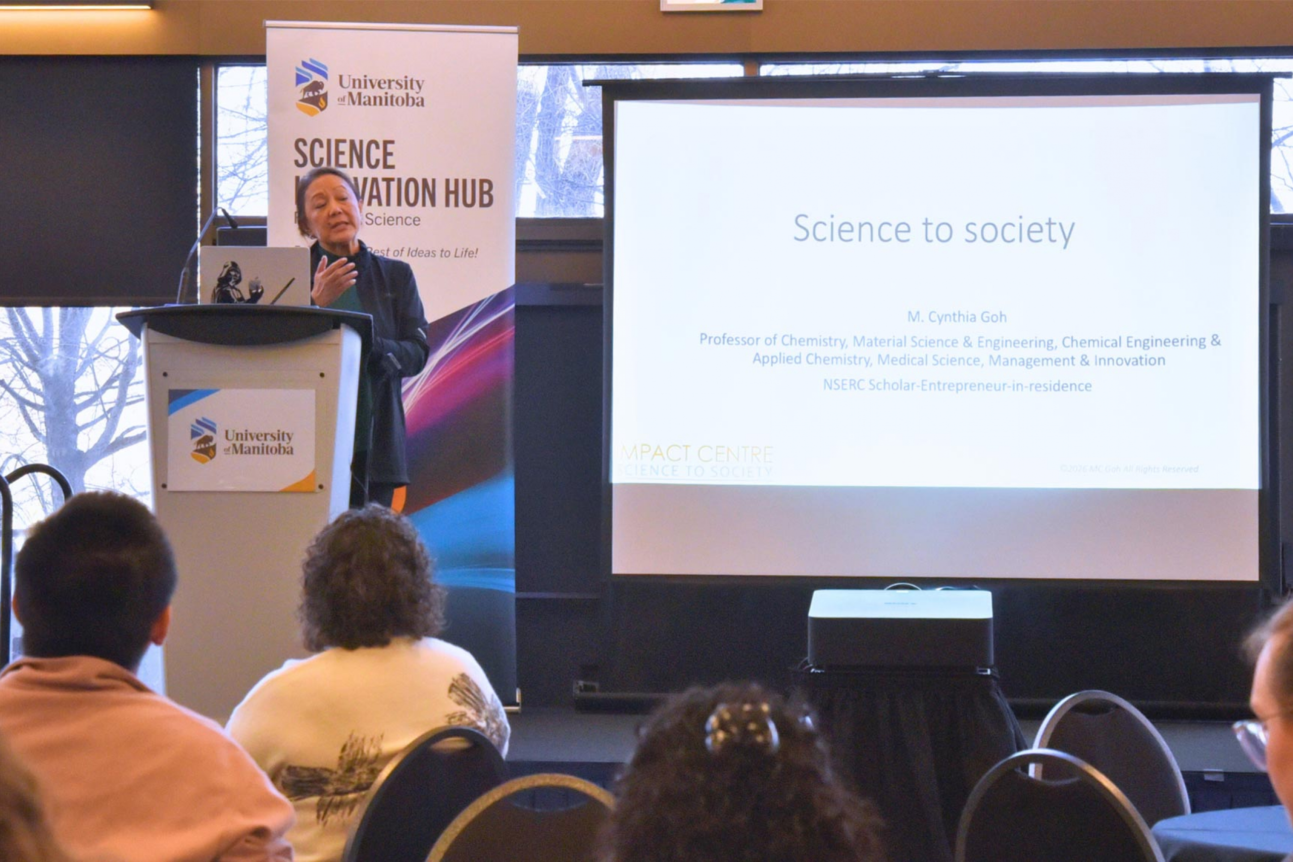 Cynthia Goh presenting her talk to the general public.