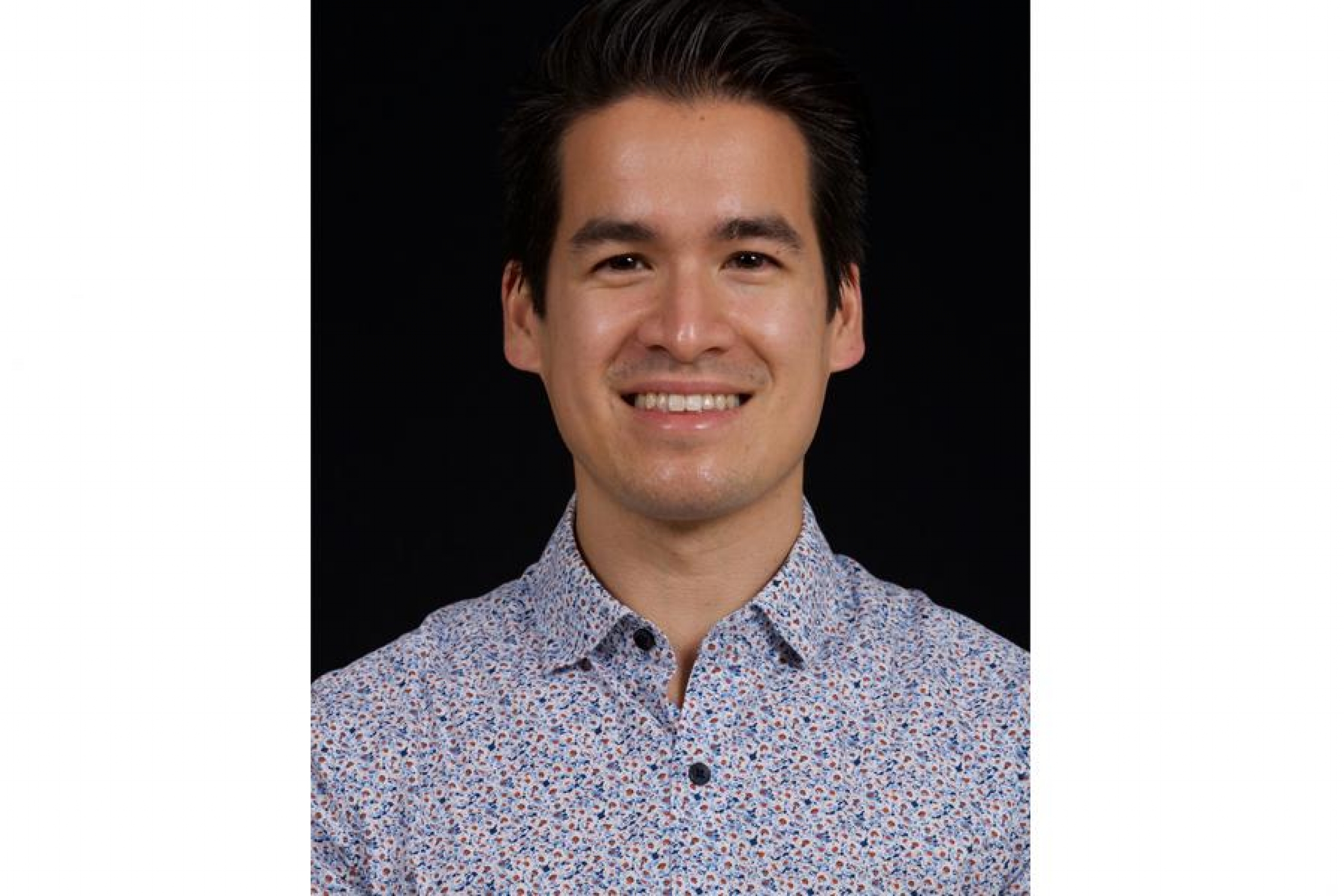 Headshot of Dr. Liam O'Neil.