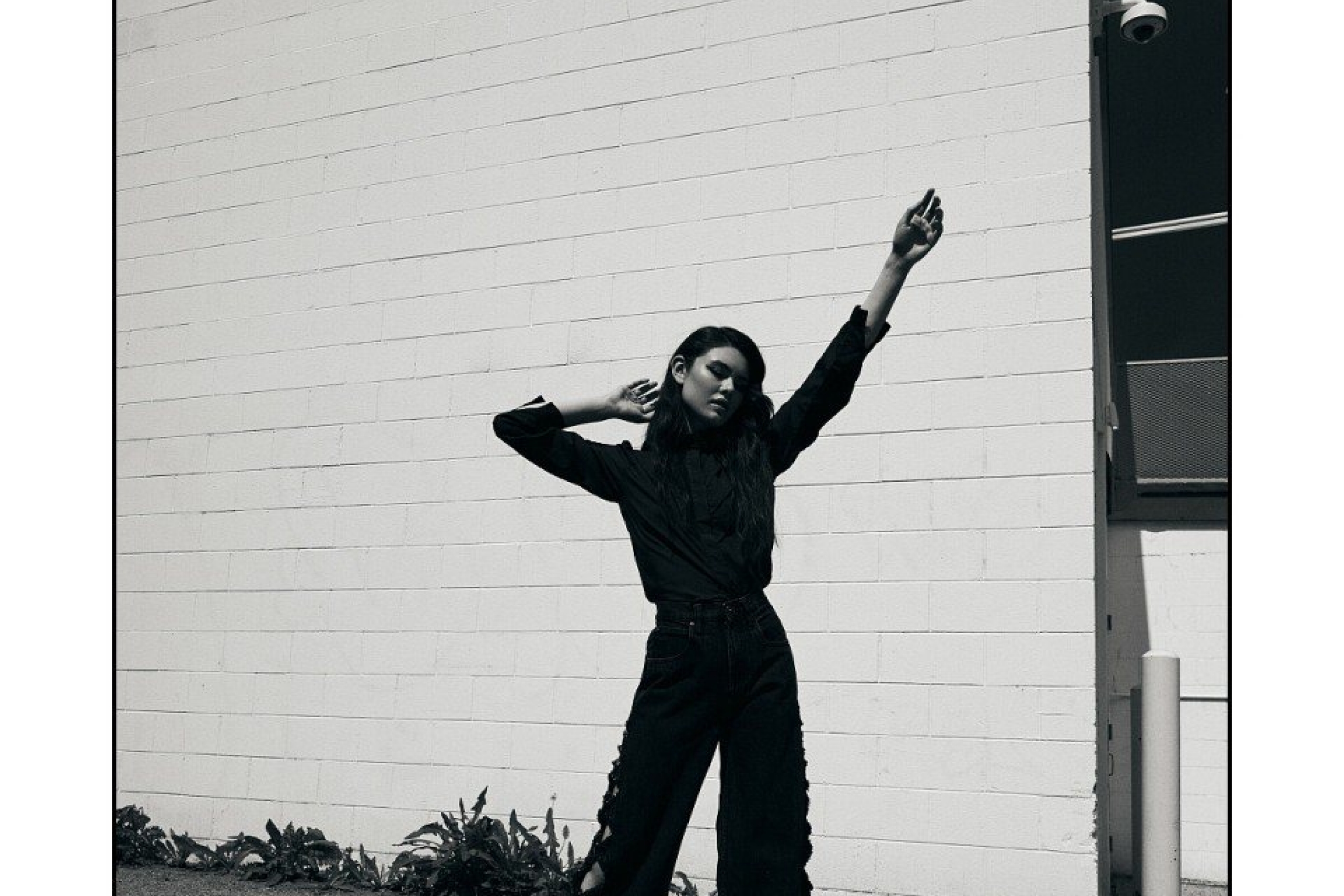 Willow Allen modelling